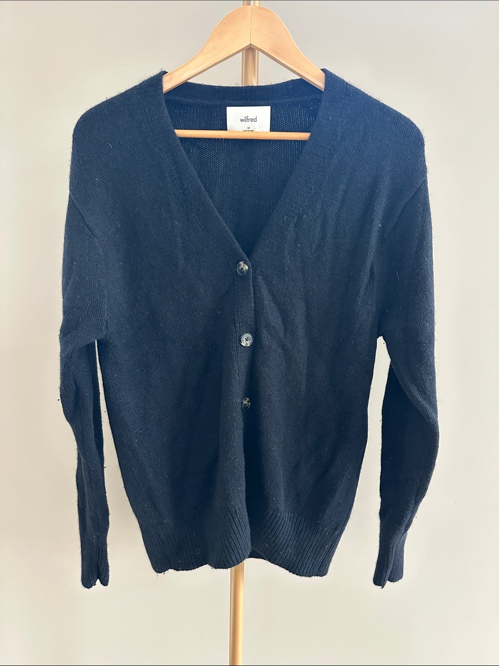 Aritzia Cashmere Relaxed Cardigan Black XS Tortoiseshell Buttons